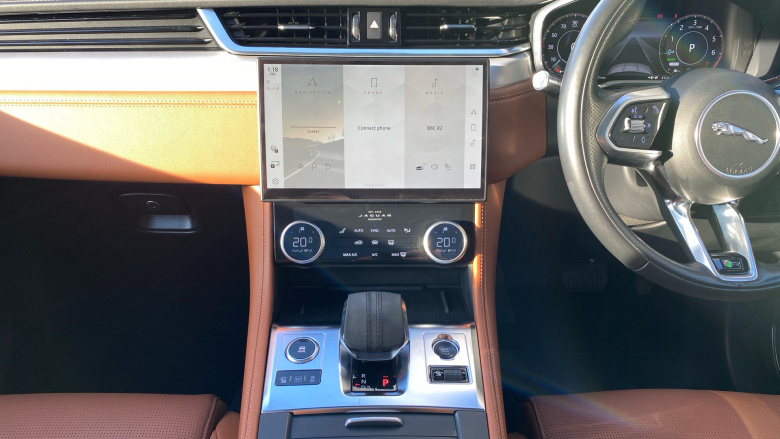 Jaguar F-Pace 2.0 P400e R-Dynamic SE 5dr Auto AWD Estate